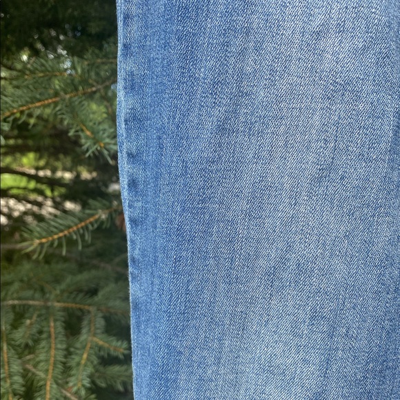 SOFT! Lucky Brand Bootcut Jeans - Picture 9 of 16